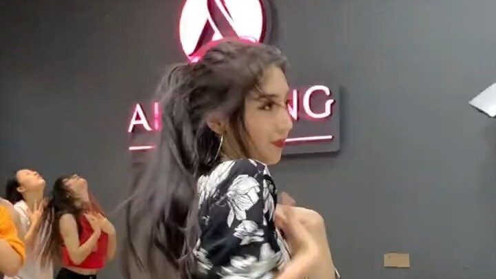 扎马尾♀