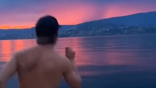 Khoảnh khắc sấm sét: Diễn viên thủ vai Zeus ghi lại huyền thoại qua ống kính của mình #Tinkhoahọchàn