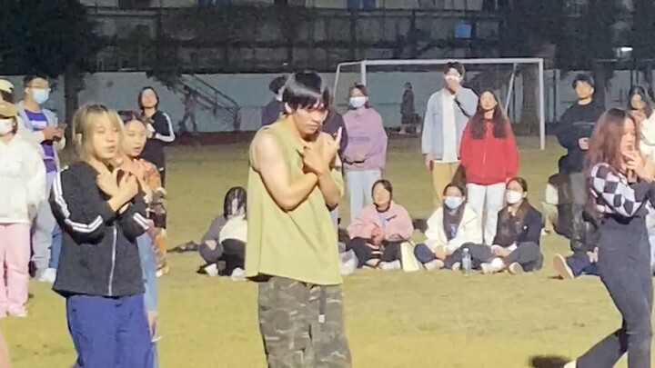 A dancer who only copied the choreographer's version (don't criticize me, I don't feel superior)