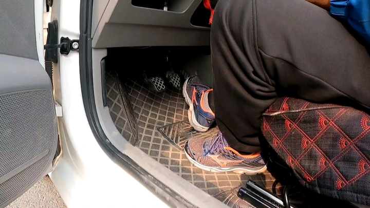 Driving Test (Subject Three): Gear Shifting Techniques Explained by an Experienced Instructor