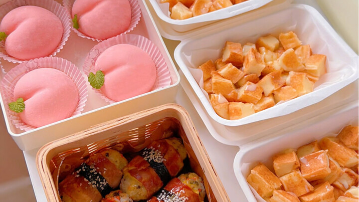 مجموعة بينتو لزملائي الجدد 🍱 بعد بضعة أشهر من الراحة وعمل جديد، أحضّر علب بينتو بسيطة ولذيذة لأشاركه