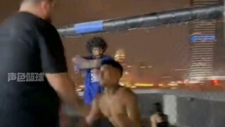 مقاتل UFC يلتقي برجل قوي قام ببناء عضلاته في صالة الألعاب الرياضية!