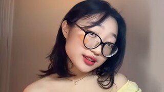 Non Cosplay Edition! Yellow Shirt With Red Lips 😘