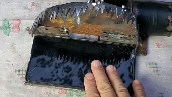 أتمنى ألا تتحدث مع العجوز وانغ بعد الآن!