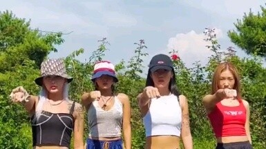 【7.7】CocaNButter tiktok update: Summer is all about watching Coca!