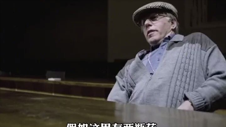 Sherlock Holmes - There are two bottles of medicine, one of which is poisonous, which one would you 