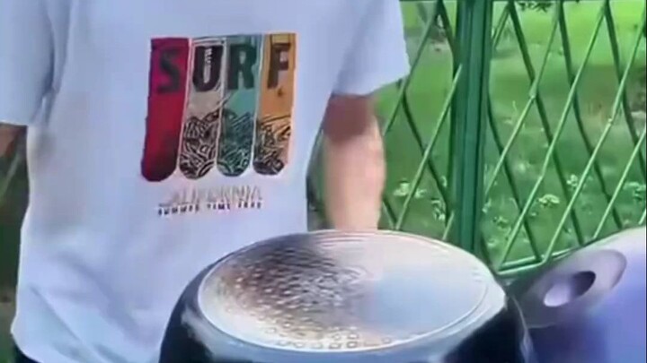 Suara apa yang bisa dihasilkan instrumen seharga lebih dari 10.000?