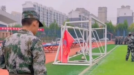 Zhou Ye, mohon maaf karena mengenalmu dengan cara seperti ini [menjilat layar]