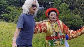 田野调查奔子栏锅庄 北舞67岁高度老师