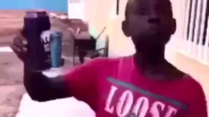 [Warning: Intense] Don’t Laugh Challenge: 99% of People Can’t Last 10 Seconds