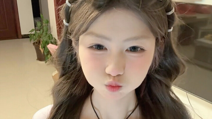 Khi tát bạn, phải hỏi tôi tay có đau không.