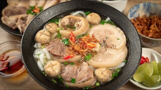 Bí Quyết nấu BÁNH CANH GIÒ HEO với cách BÓ GIÒ mềm ngọt hấp dẫn | Vietnamese Udon