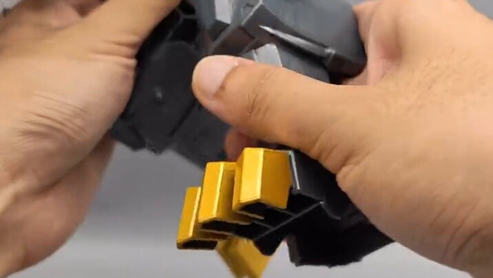 Grimlock biến hình ba lần thật ngầu! Cyberworld Grimlock