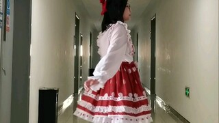 《关于封校女大学生穿洛丽塔在实验楼跳宅舞这件事》