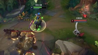 Fly-style top laner Kayn is frantically stealing the jungle area of Juggernaut!