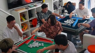 废柴责任有限公司-园姐的斗牌传说