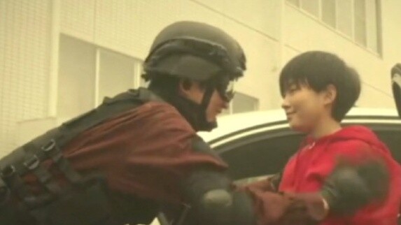 25 years ago, a child changed the captain; 25 years later, a captain changed the child