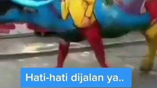 hati hati di jalan ya 😂😂