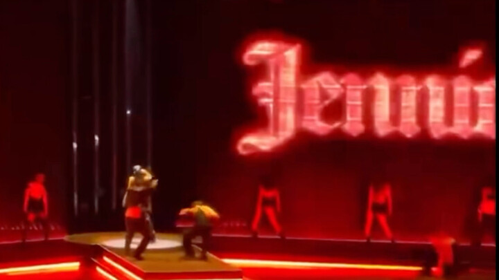 【Jennie】山顶感受巴黎军训现场！‘Like Jennie’全场大合唱 250322