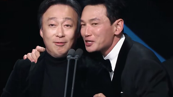 🎉 Congratulations to “Seoul Spring” for winning the Blue Dragon Film Award for Best Picture! Jung Ha