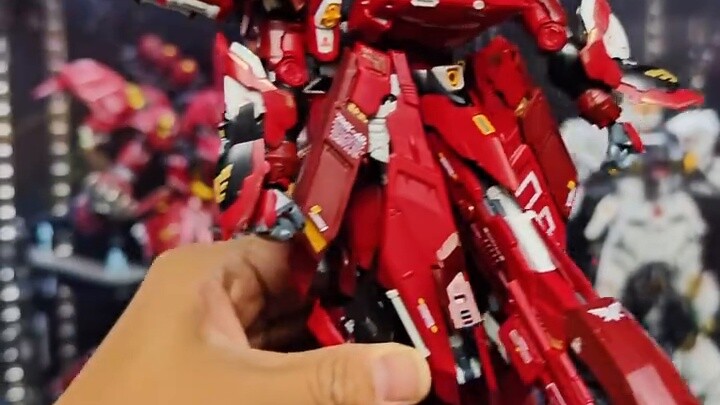 Saya selesai merakit Mecha City dalam tiga hari. Nightingale Glue City sesuai dengan reputasinya. Sa