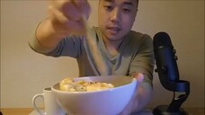 Asmr Eating Sounds: Cheesy Udon Noodles And Egg