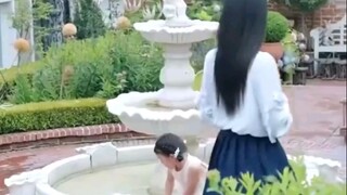 REVIEW PHIM: TÔI THẬT SỰ LÀ BÀ CỐ CỦA CÁC NGƯỜI | Ami Review