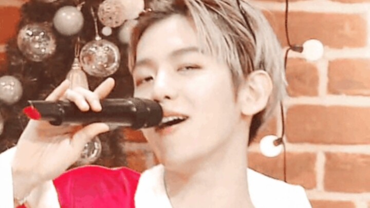 Ai cũng dễ thương… trừ Baekhyun…