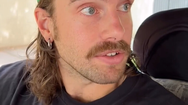 عندما يلتقي C2 بناقل الحركة اليدوي!