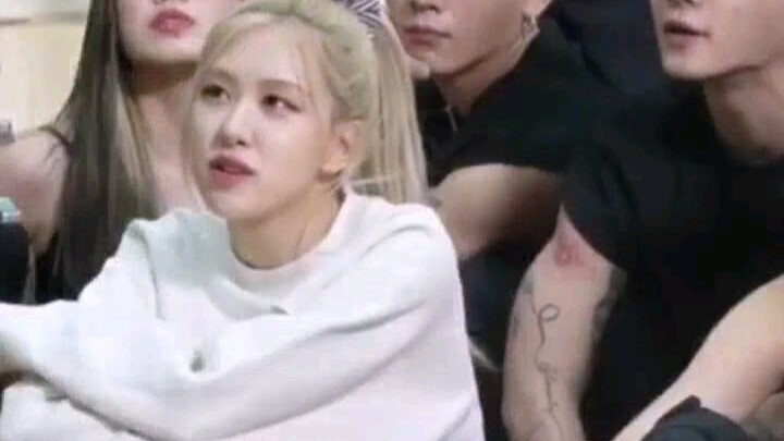 Rose yang sangat bijak di dunia ini