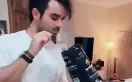 Thế này thì gầy đến chết mất.