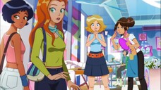 Totally Spies Season 7 Episode 8 Mega Moon Cheese