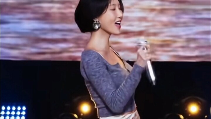 Do K-pop idols have weight-loss KPIs? How come even Hwasa has gotten this skinny?