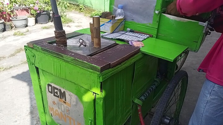 JAJANAN JADUL KUE PUTU