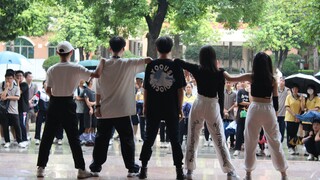 Momo的狗入侵校园！高中快闪翻跳bloodline（Ariana Grande）