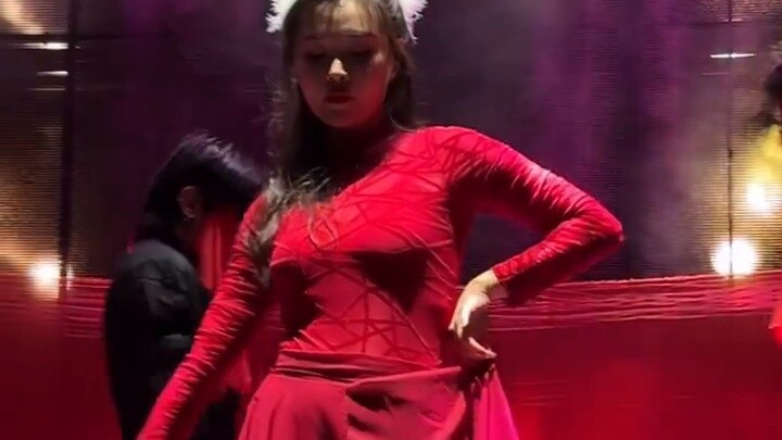 [Sister Legs Lu Yufeng] Talent Show "Red Wish" • Relax on Friday night! Sister Legs dance, politics 