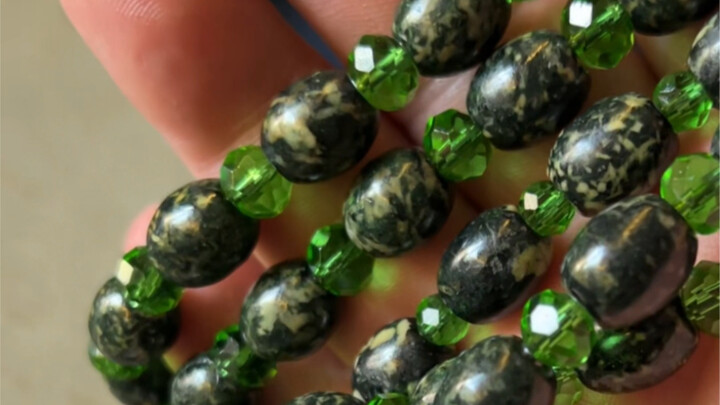 Street Stall Classic Scam: "The Broken Stone"!