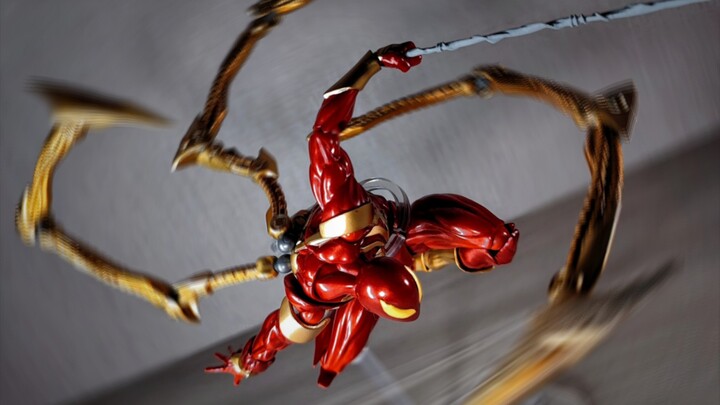 [POSE MOMENT] Kaiyodo Iron Spider