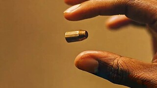 男人不仅可以瞬间出现在任何地方，甚至可以传送到未来与自己见面