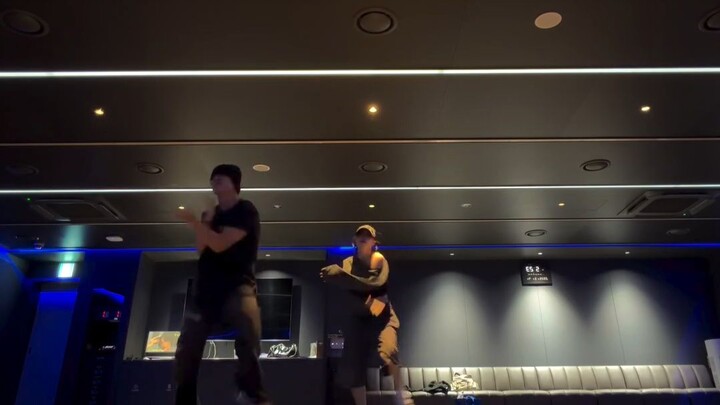 ห้องซ้อมเต้นของ MOMO กลับมาอีกครั้ง