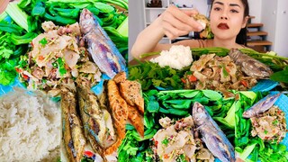 ซุปหน่อไม้ส้ม ข้าวเหนียวฮ้อนๆ ดีเจโซเฟียก็มาค่ะคลิปนี้ 🤣🤣🤣