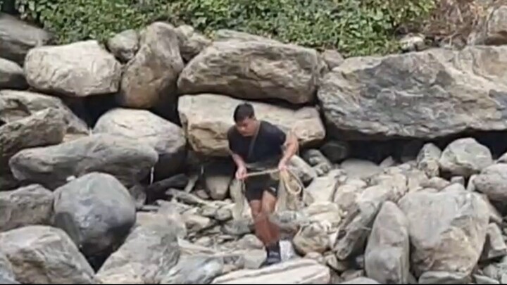 cast netting in Nepal | himalayan trout fishing with handmade cast net |