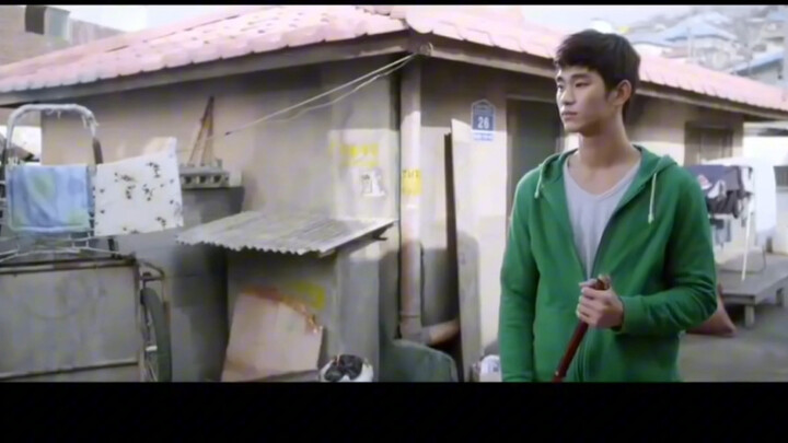 Mata-mata berpura-pura jadi orang bodoh, menyamar di desa selama dua tahun, lalu pada detik terakhir