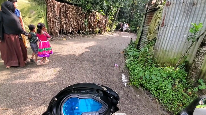 পাওয়া টাকা নিল আরেক লোক অন্য লোকের টাকা