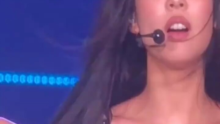 【JENNIE】หลบหนีจากโลกที่น่าอึดอัดและบินให้สูง!