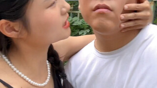 Này chàng trai, chúng ta hãy thân thiết với nhau nhé. Được không #Cuộc sống thường ngày của cặp đôi