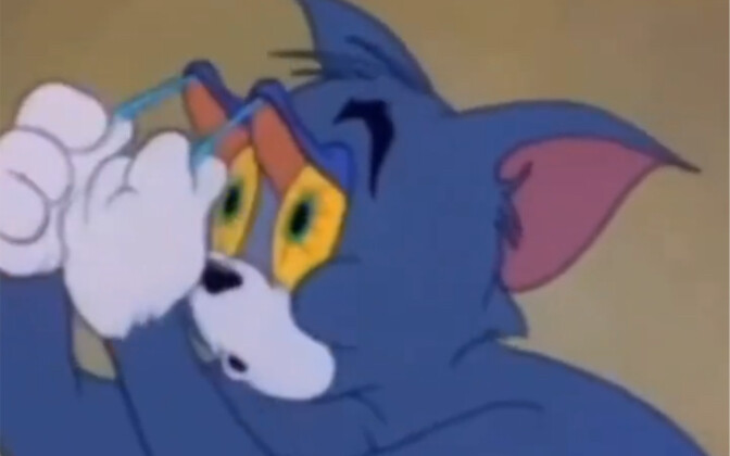 عندما يرسم معلم الفن لوحةً نموذجية: ما يتخيله مقابل الواقع