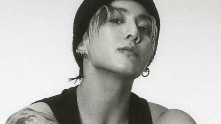 Jin | When you leave your bra at his place and ask him to help you find it…