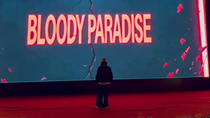 Trải nghiệm khi solo nhảy “Bloody Paradise” trong buổi dạ tiệc là như thế nào!