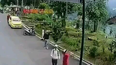 ini gara gara apa yah